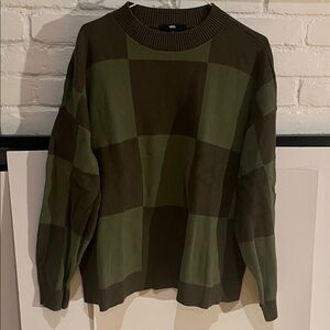 Vans Woman’s Olive and Dark Green Checkered Crewneck Sweater